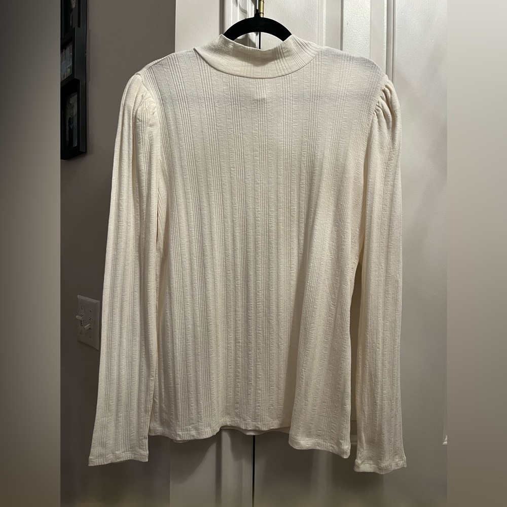 a.n.a Long Sleeve Mock Neck Top - size XL